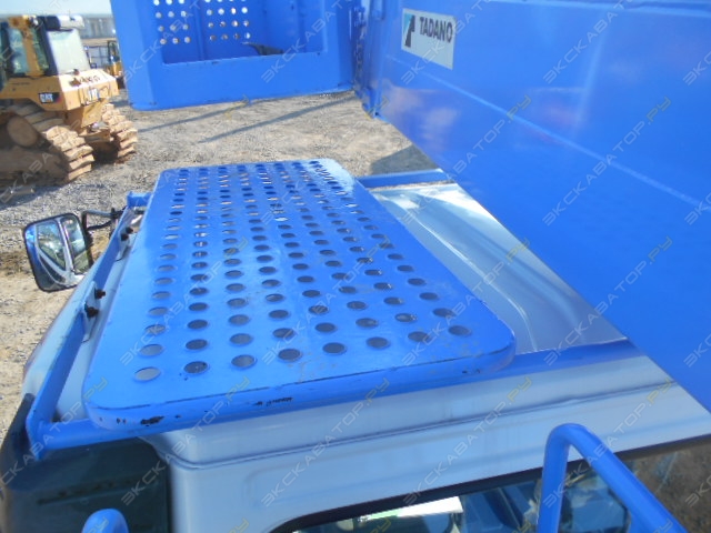 Tadano AT-270 [39]
