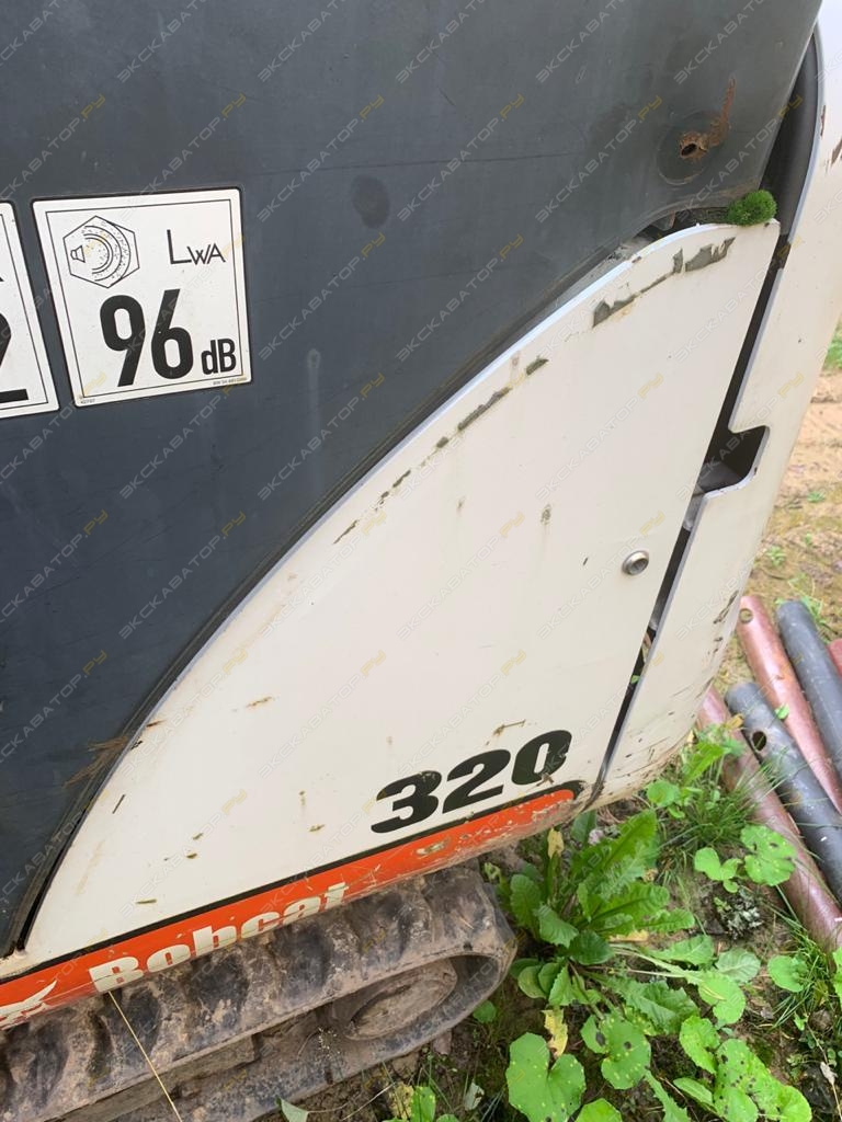 Bobcat 320 [11]