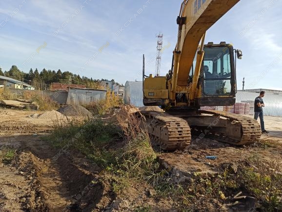 Komatsu PC200 [0]