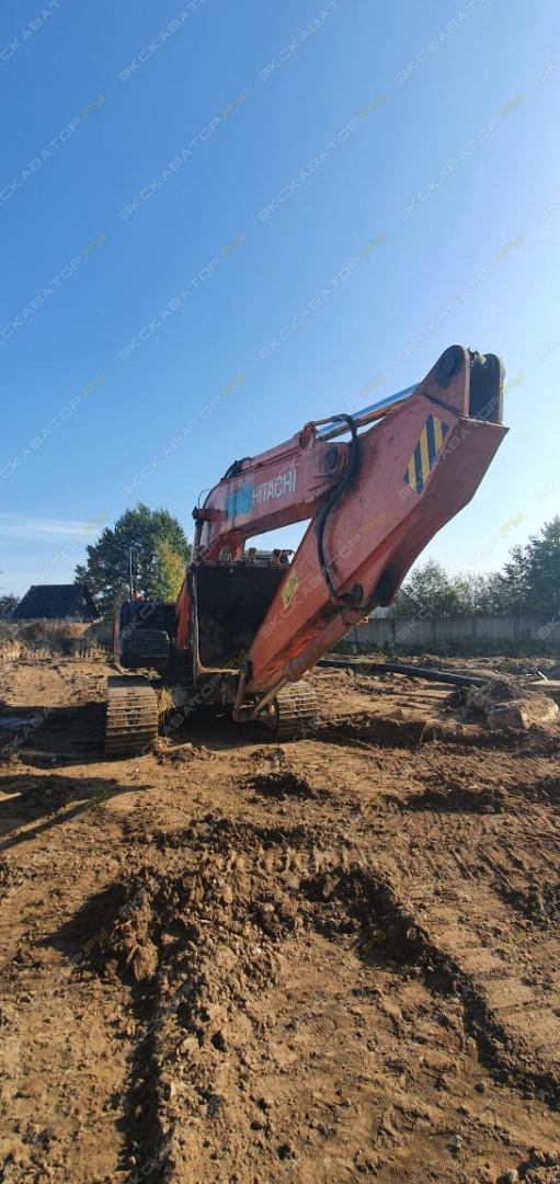 Hitachi ZAXIS 200 [13]