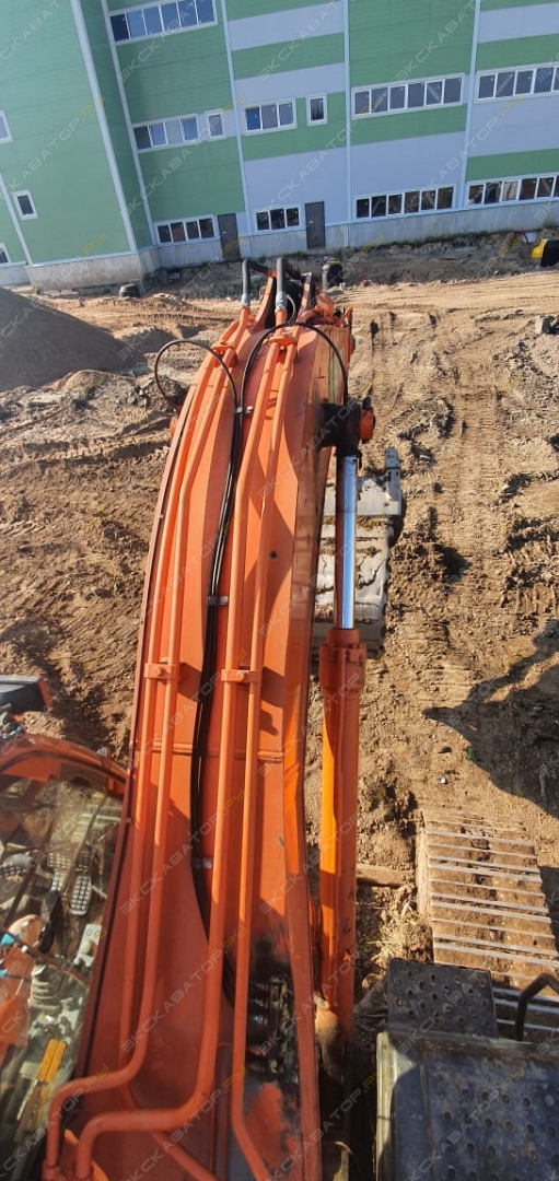 Hitachi ZAXIS 200 [3]