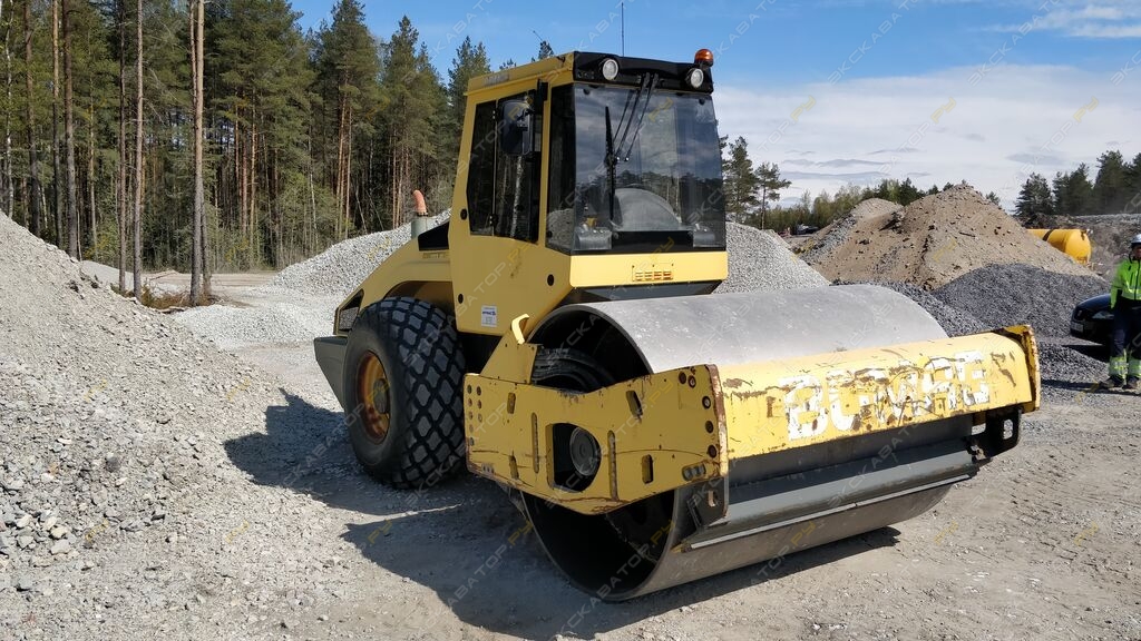 Bomag BW 213 D-4 [5]