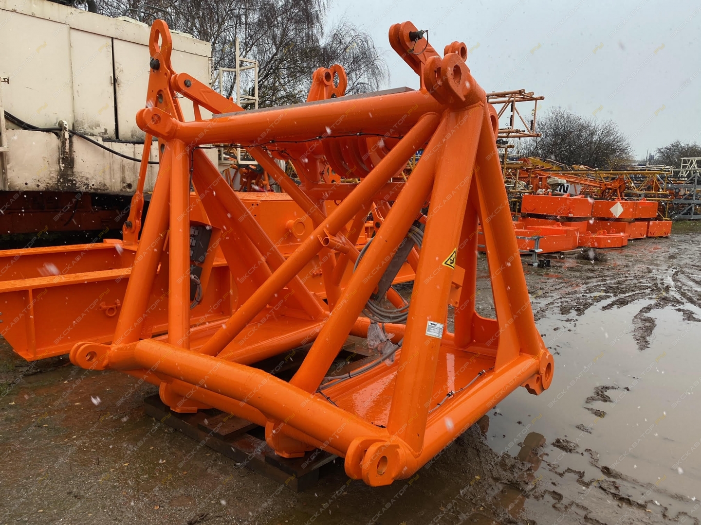 Demag CC 2400-1 [4]