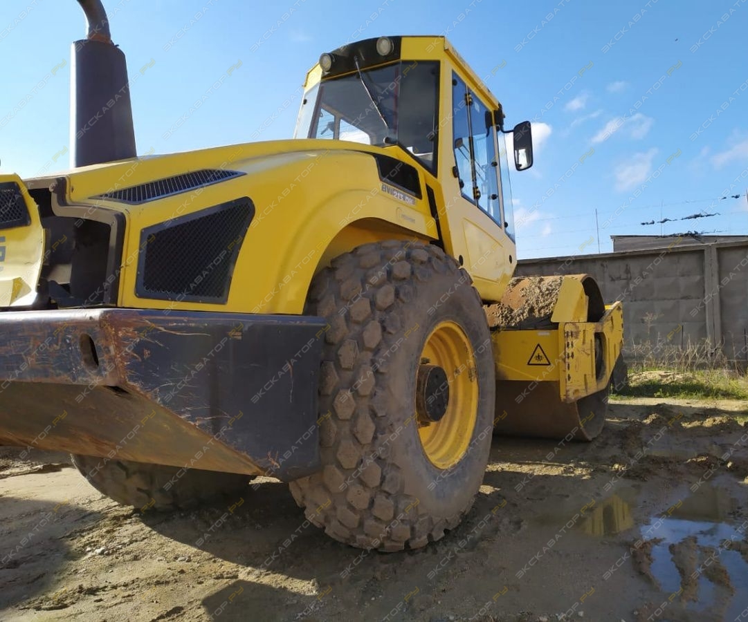 Bomag BW 213 DH-4 [2]