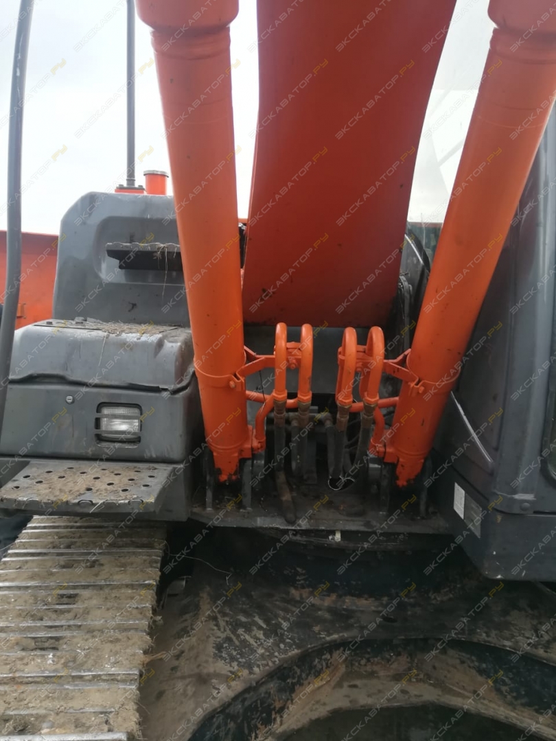 Hitachi ZX160LC-3 [8]