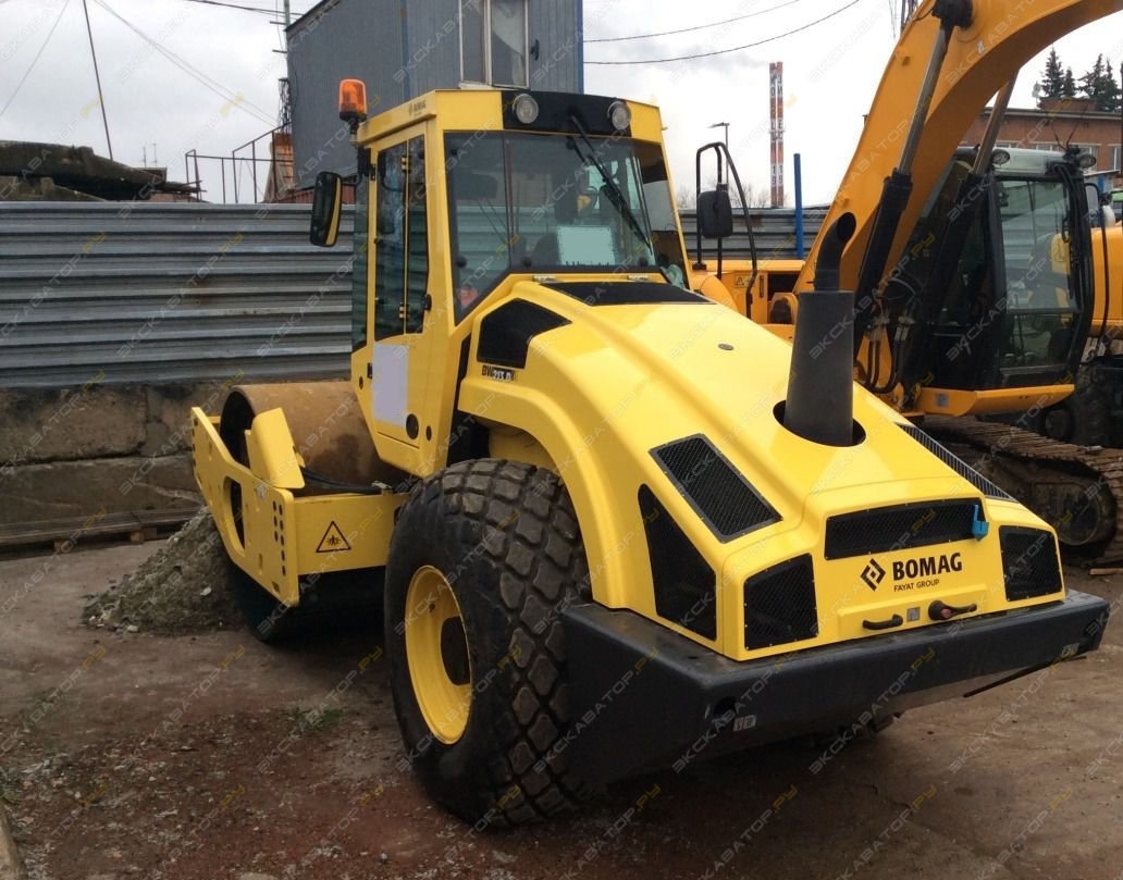 Bomag BW 213 D-4 [1]