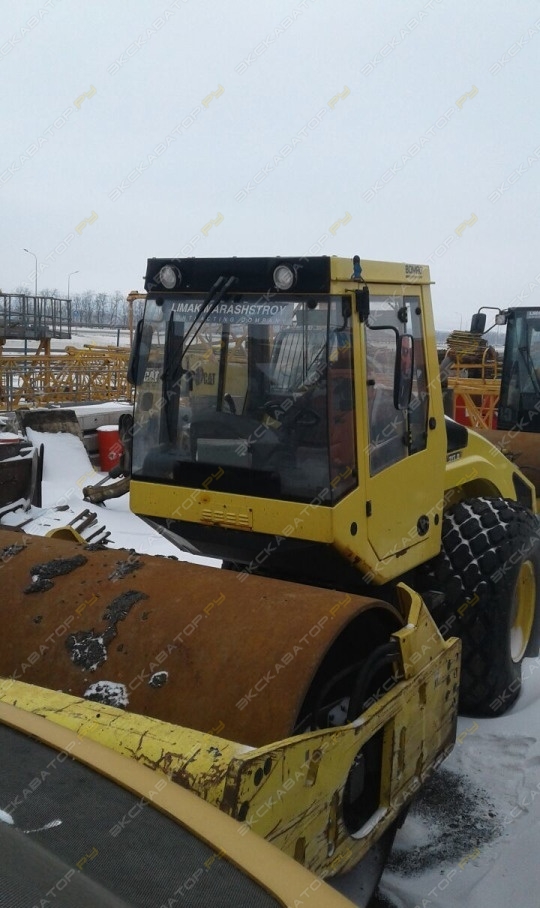 Bomag BW 213 D-4 [6]