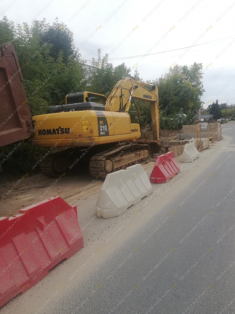 Komatsu PC210NLC-8 [1]