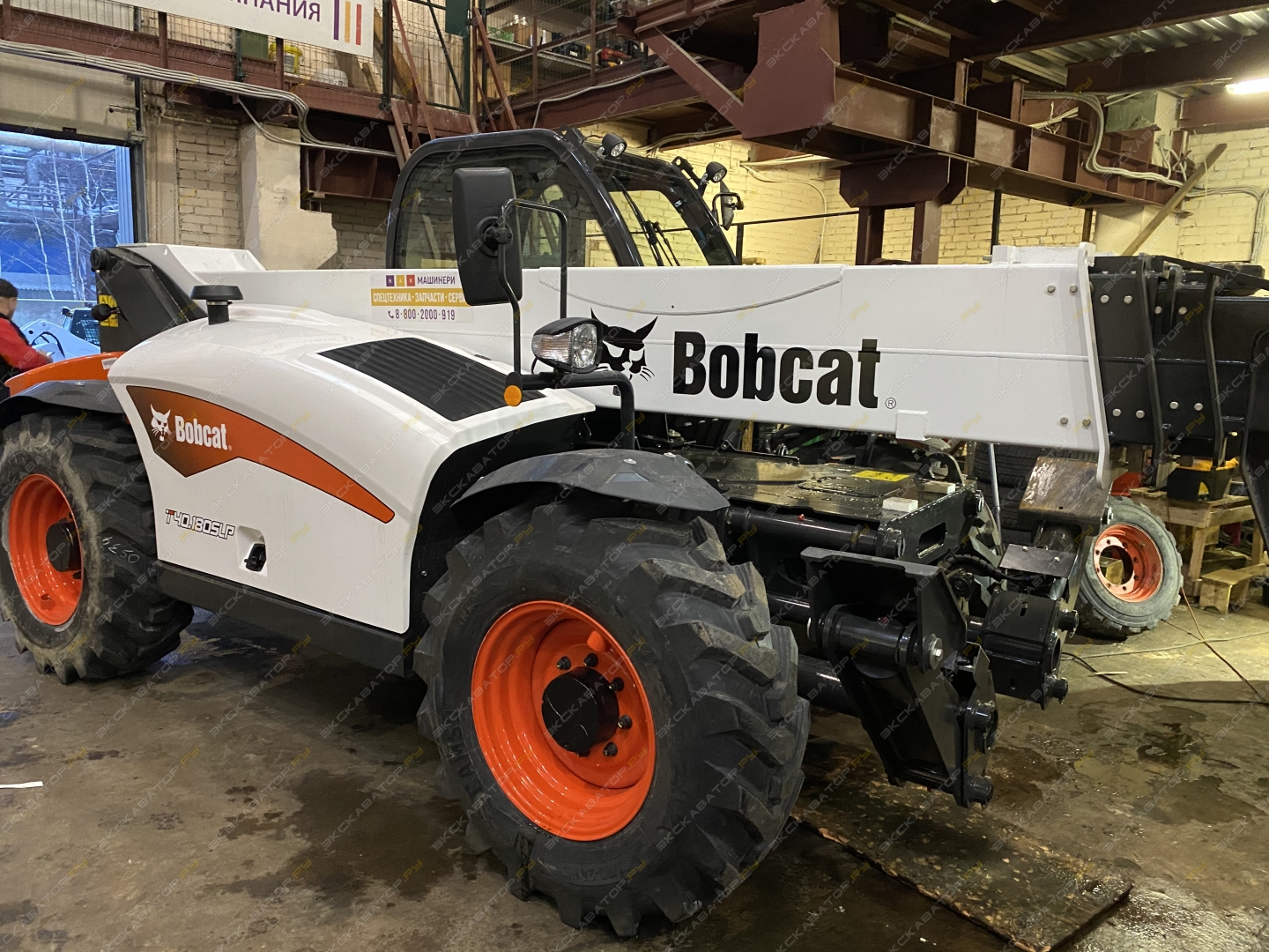 Bobcat T40.180SLP [2]
