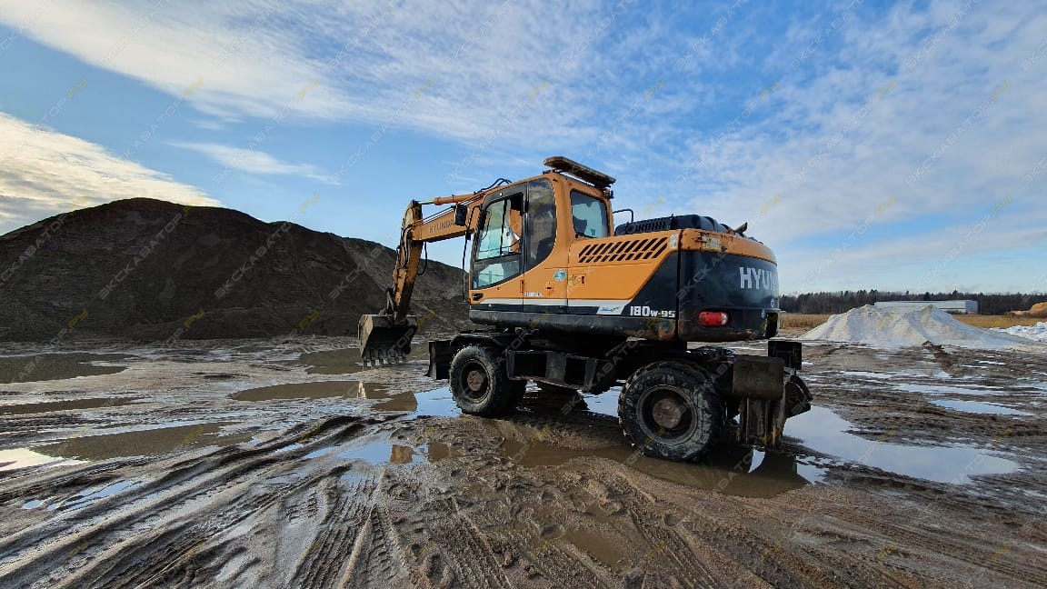 Hyundai R180W-9S [1]