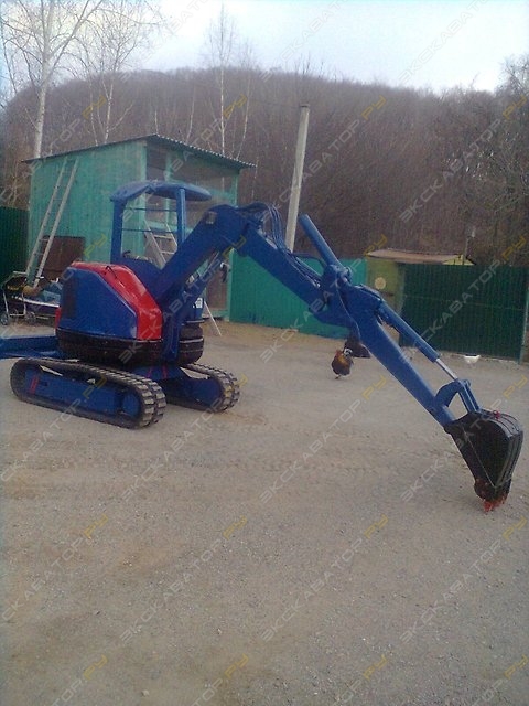 Komatsu PC28UU [3]