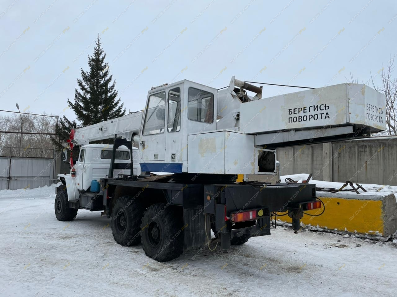Челябинец КС-45721-17 на шасси Урал-4320 [1]
