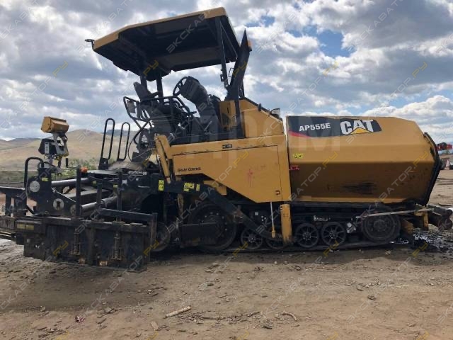 Caterpillar AP555E [3]