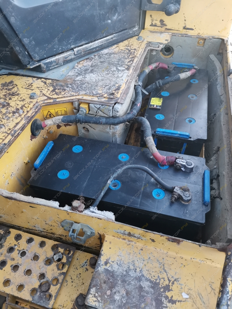 Komatsu D275A-5 [8]