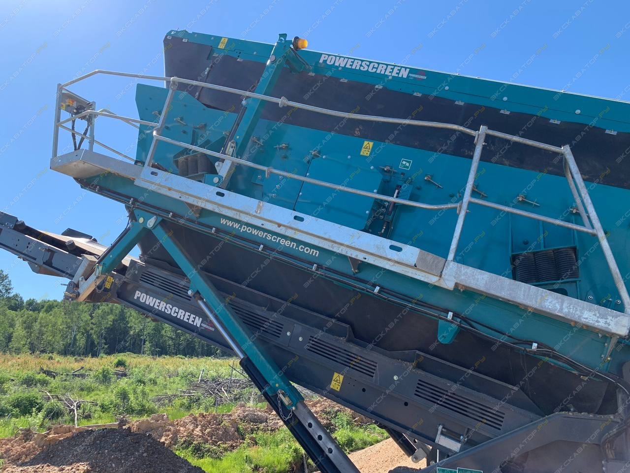 Powerscreen Chieftain 2100X track (3 Deck) [2]