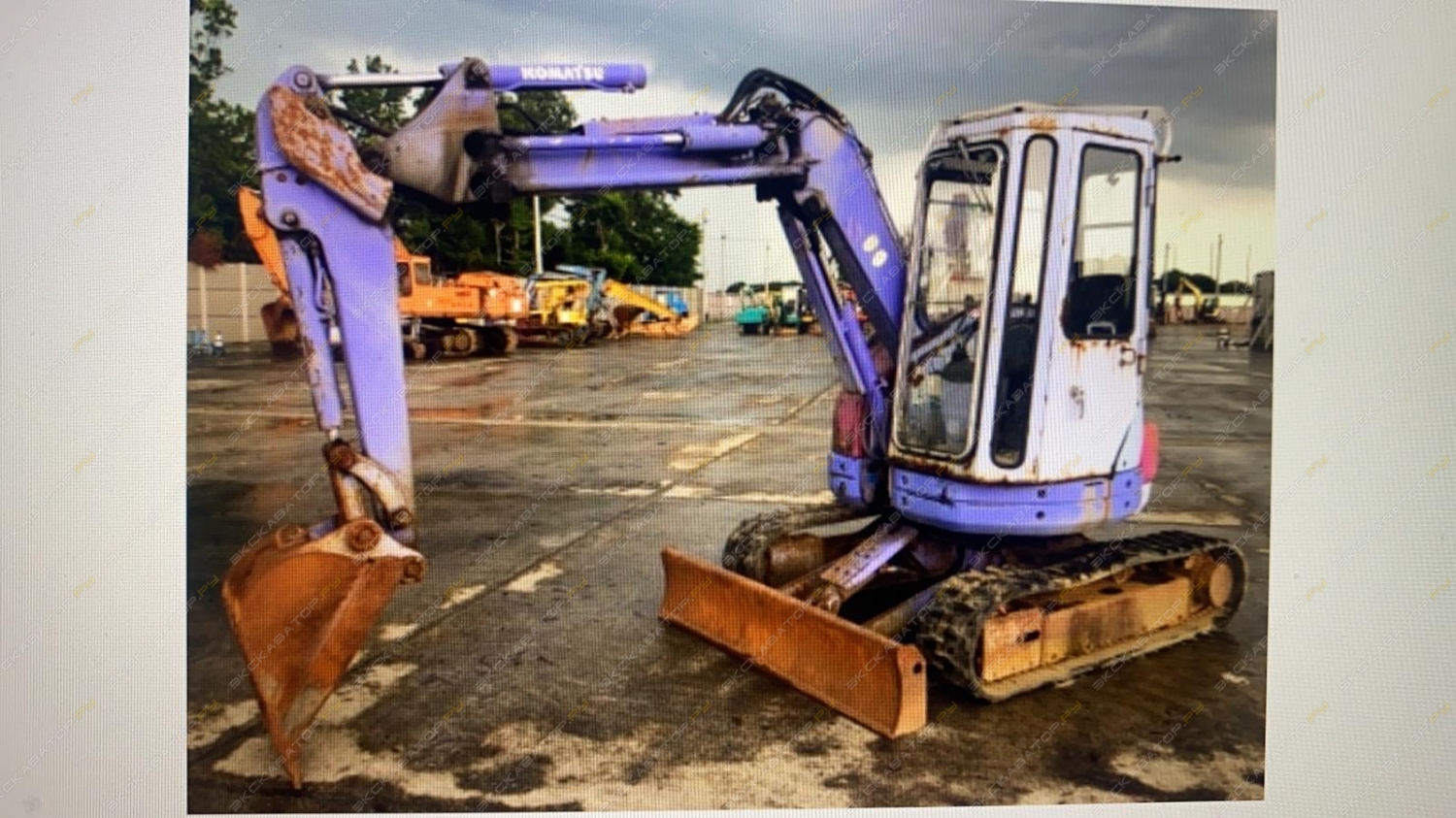 Komatsu PC38UU [1]