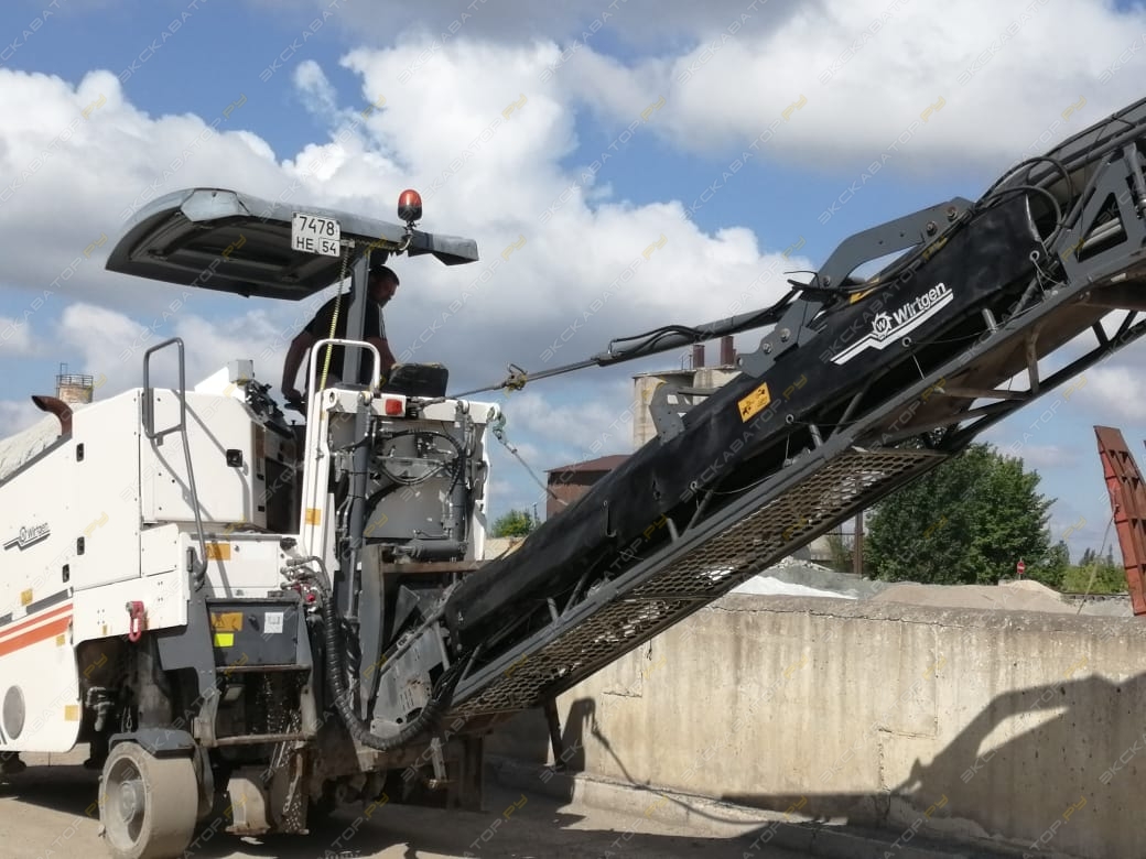 Wirtgen W 100 [0]
