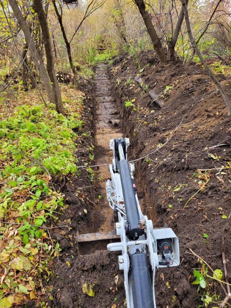 Bobcat E10 [3]