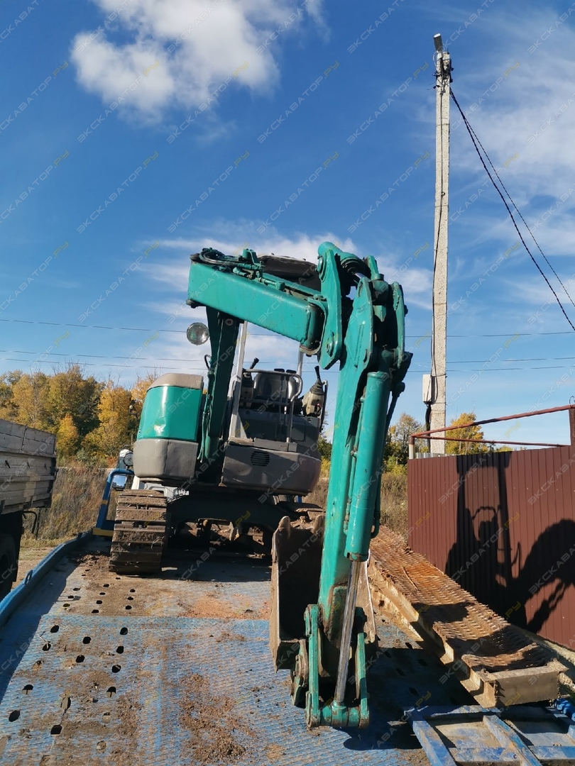 Kobelco SK30UR [1]
