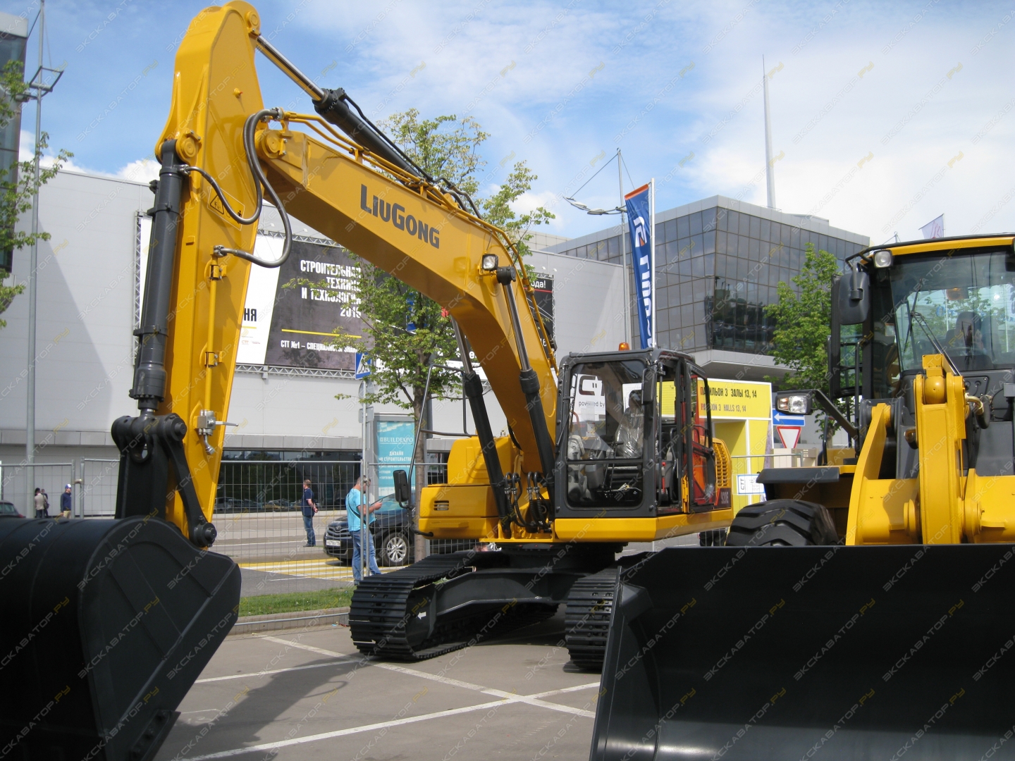 LiuGong CLG 920E [5]
