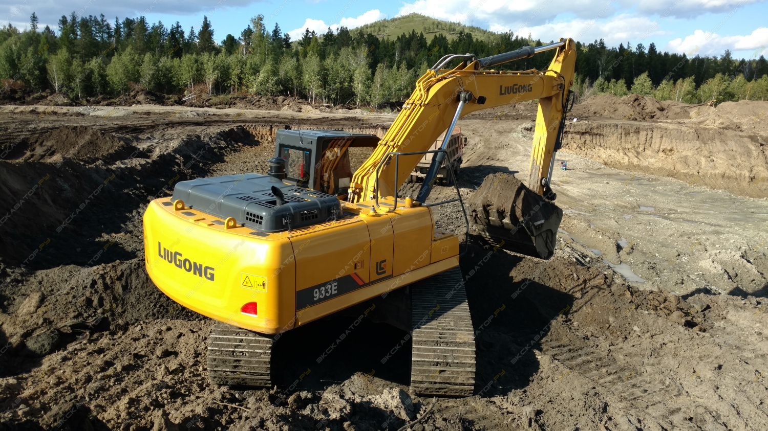 LiuGong CLG933E [3]