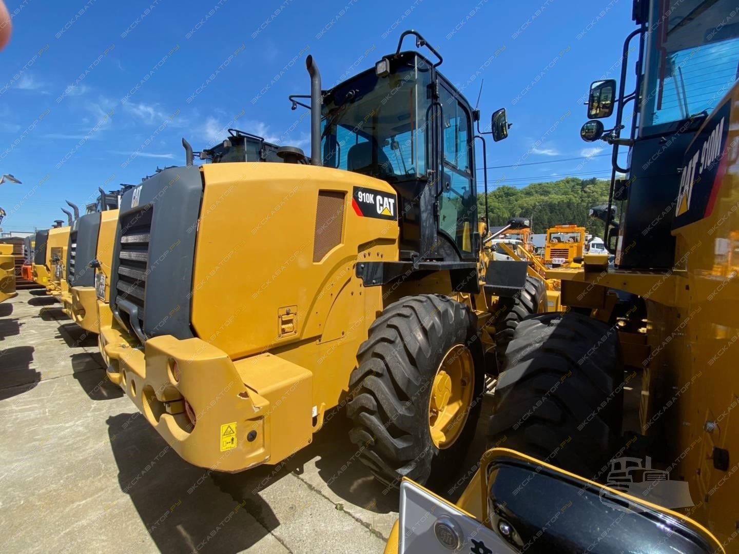 Caterpillar 910K [1]
