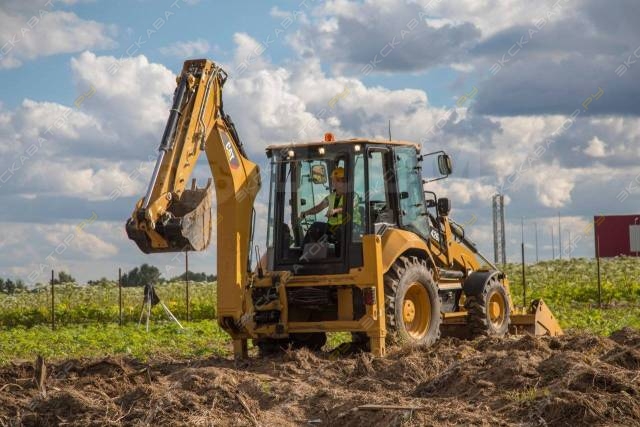 Caterpillar 428F [1]