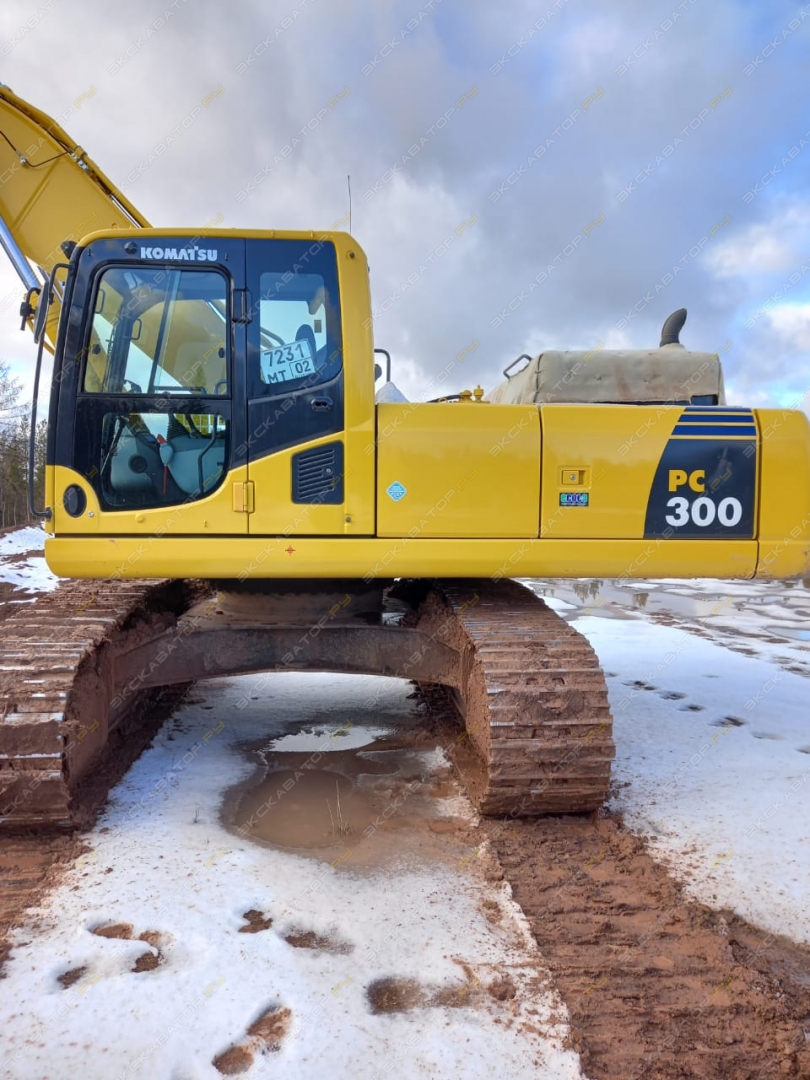 Komatsu PC300-8M0 [2]