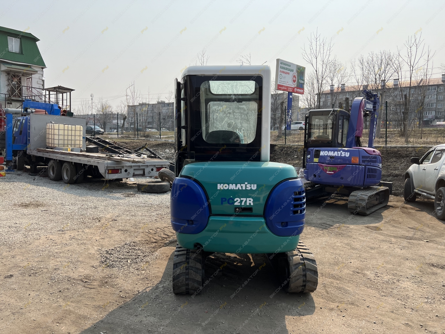 Komatsu PC27R-8 [16]