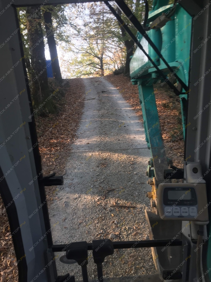 Kobelco SK30UR [2]
