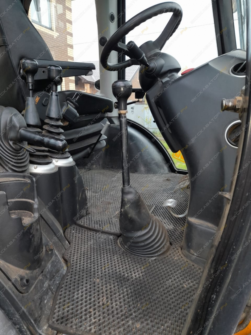 JCB 3CX [13]