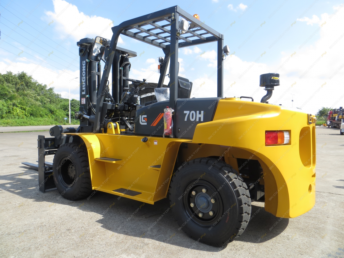 Liugong CLG2070H [3]