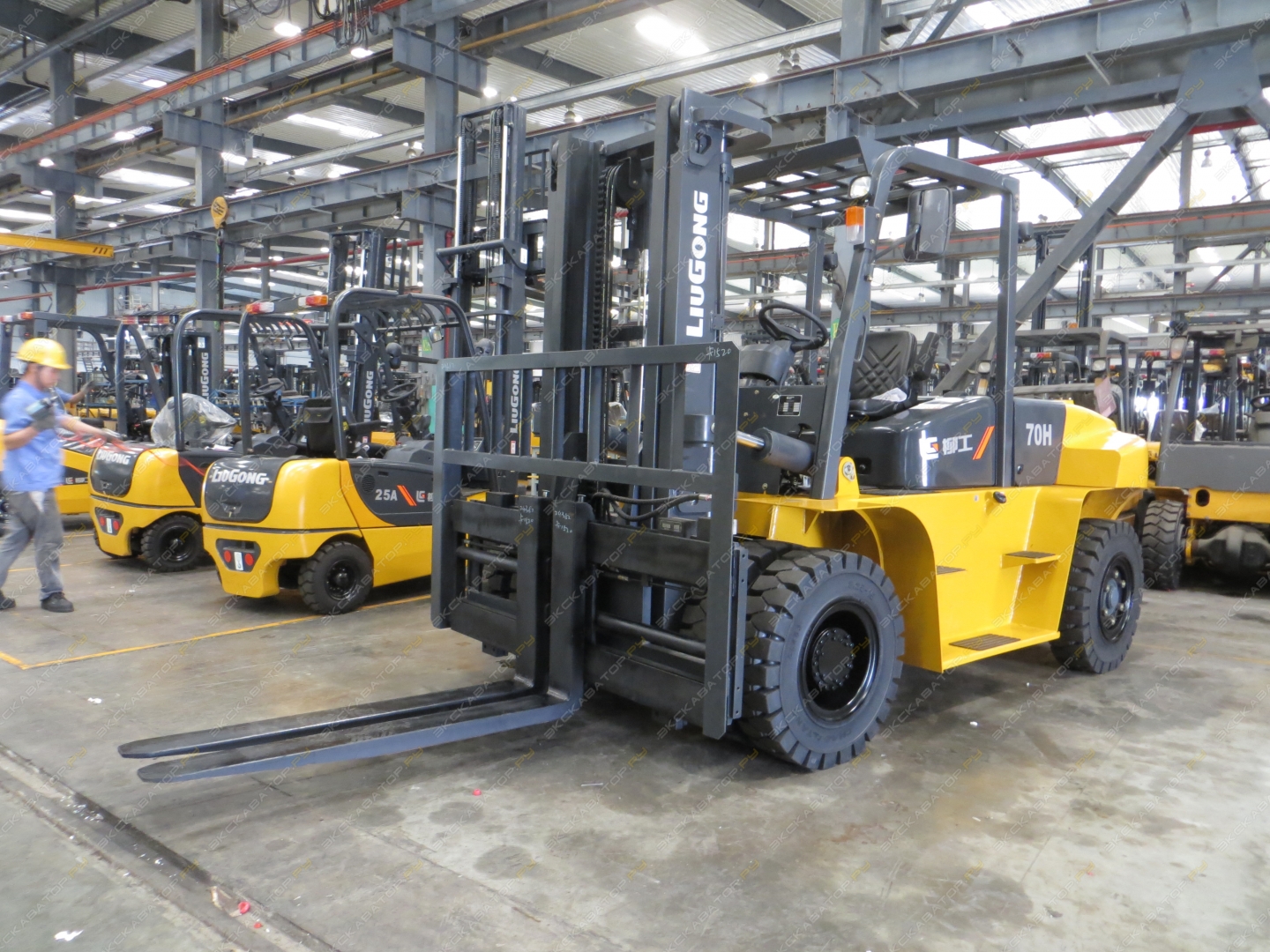Liugong CLG2070H [2]