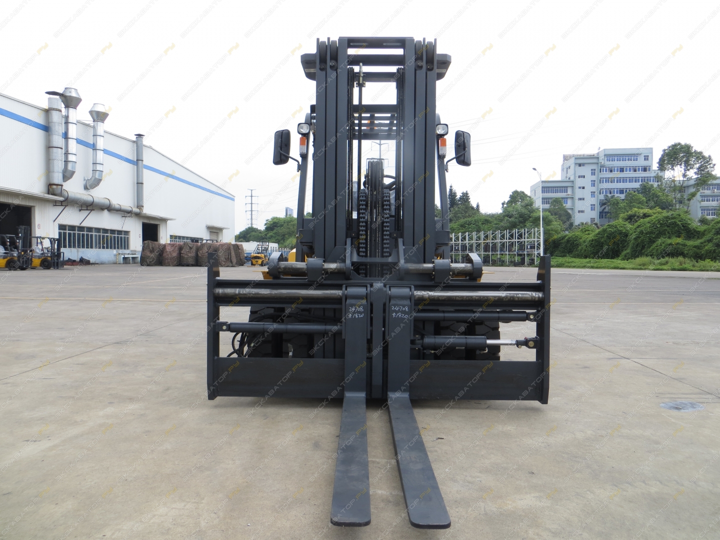 Liugong CLG2070H [6]