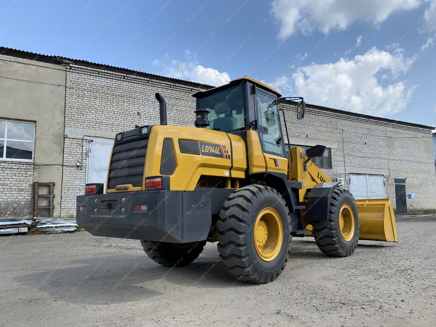 LuGong LG946L [4]
