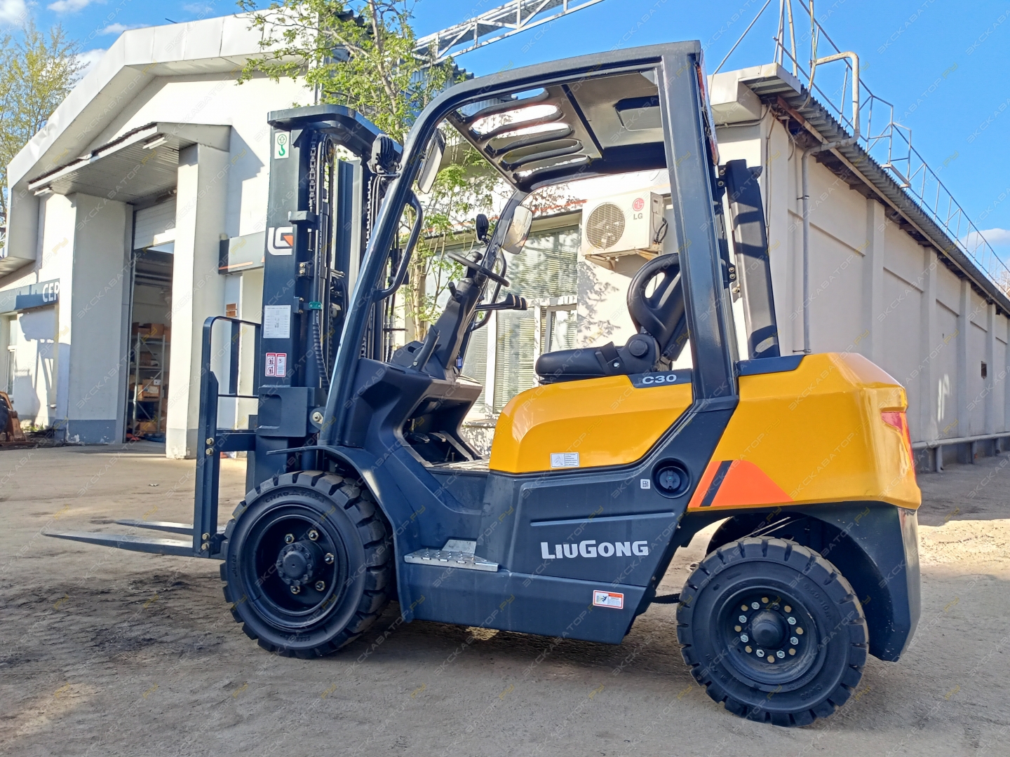 Liugong CLG2030H [5]