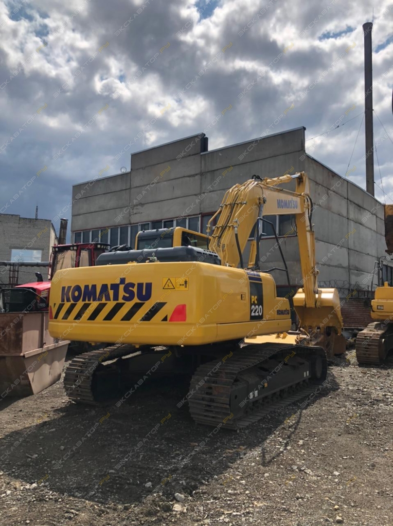 Komatsu PC220-8 [0]