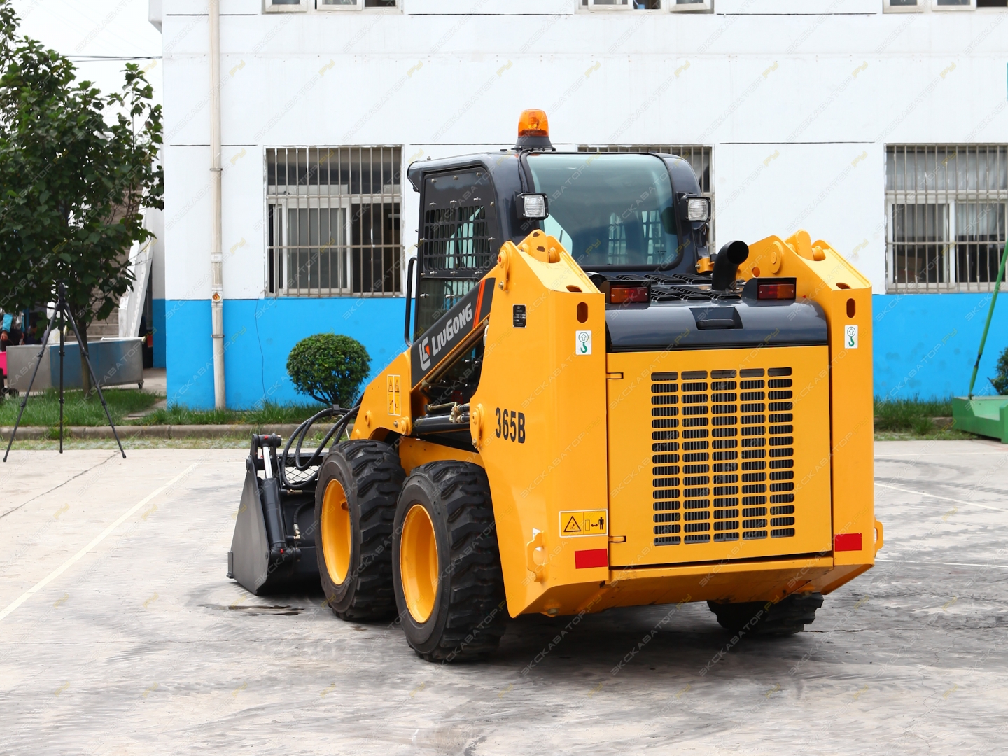 LiuGong CLG365B [3]