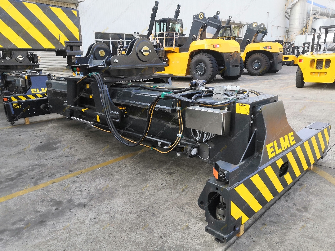 Liugong CLG2450H [3]