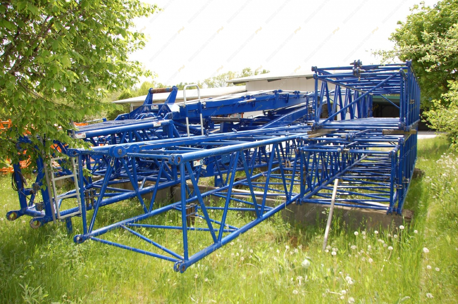 Liebherr LTM 1300-6.2 [27]