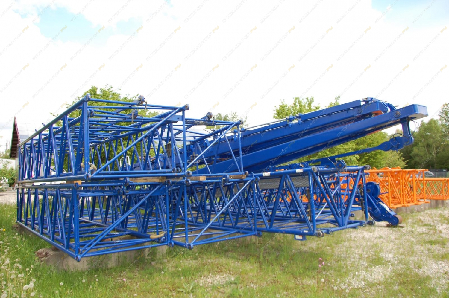 Liebherr LTM 1300-6.2 [18]