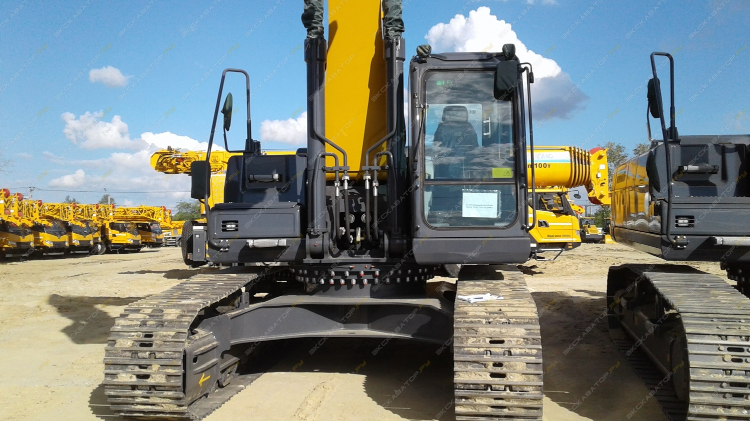 XCMG XE335C [12]