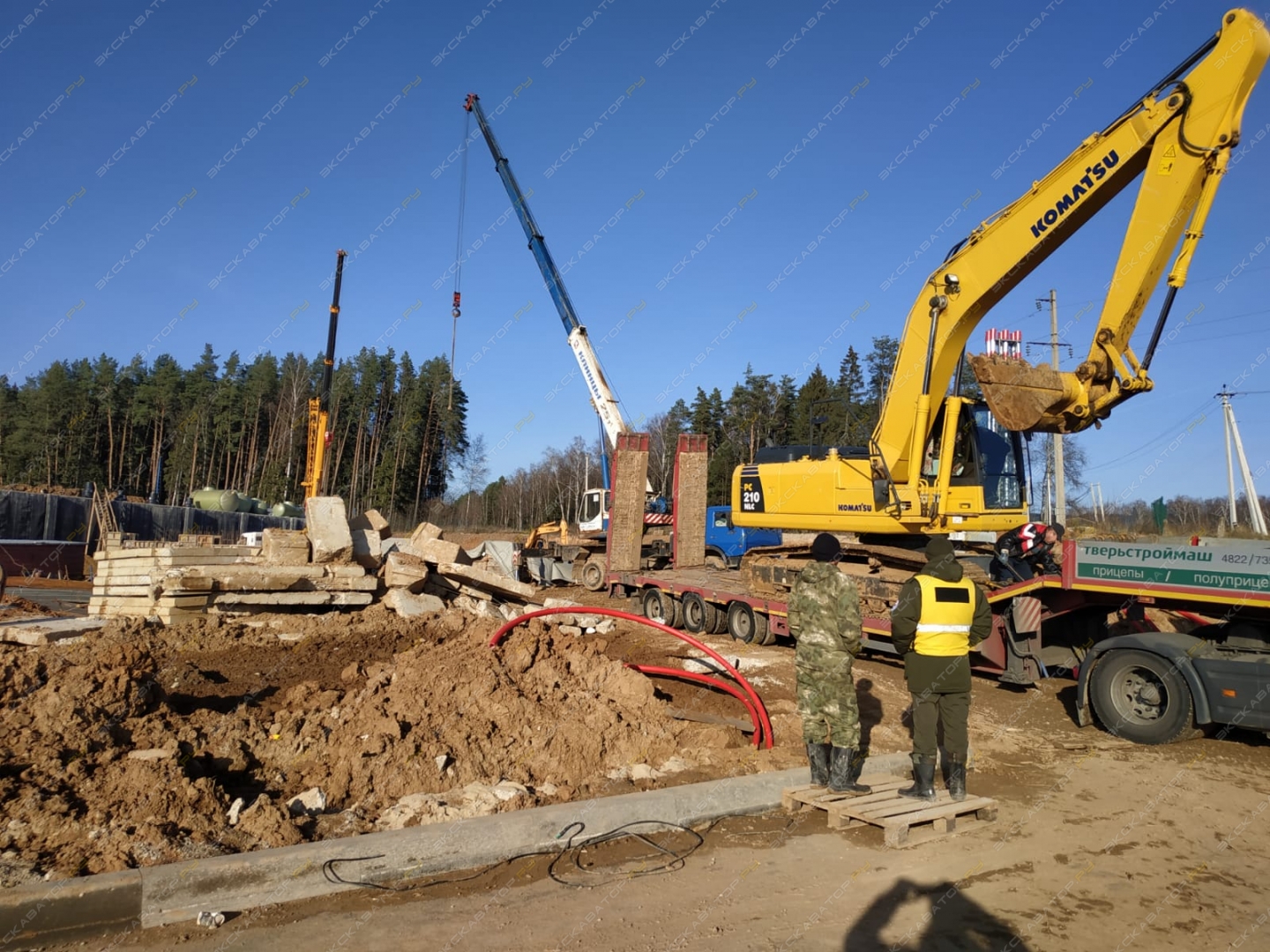 Hitachi ZX140W [7]