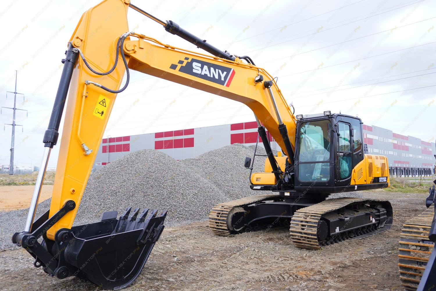 Sany SY215C [13]