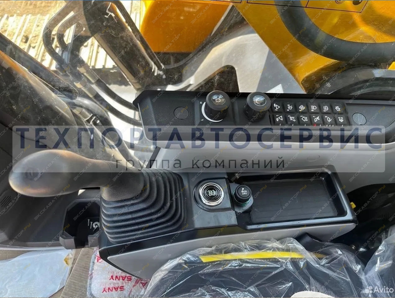 Sany SY215H [14]
