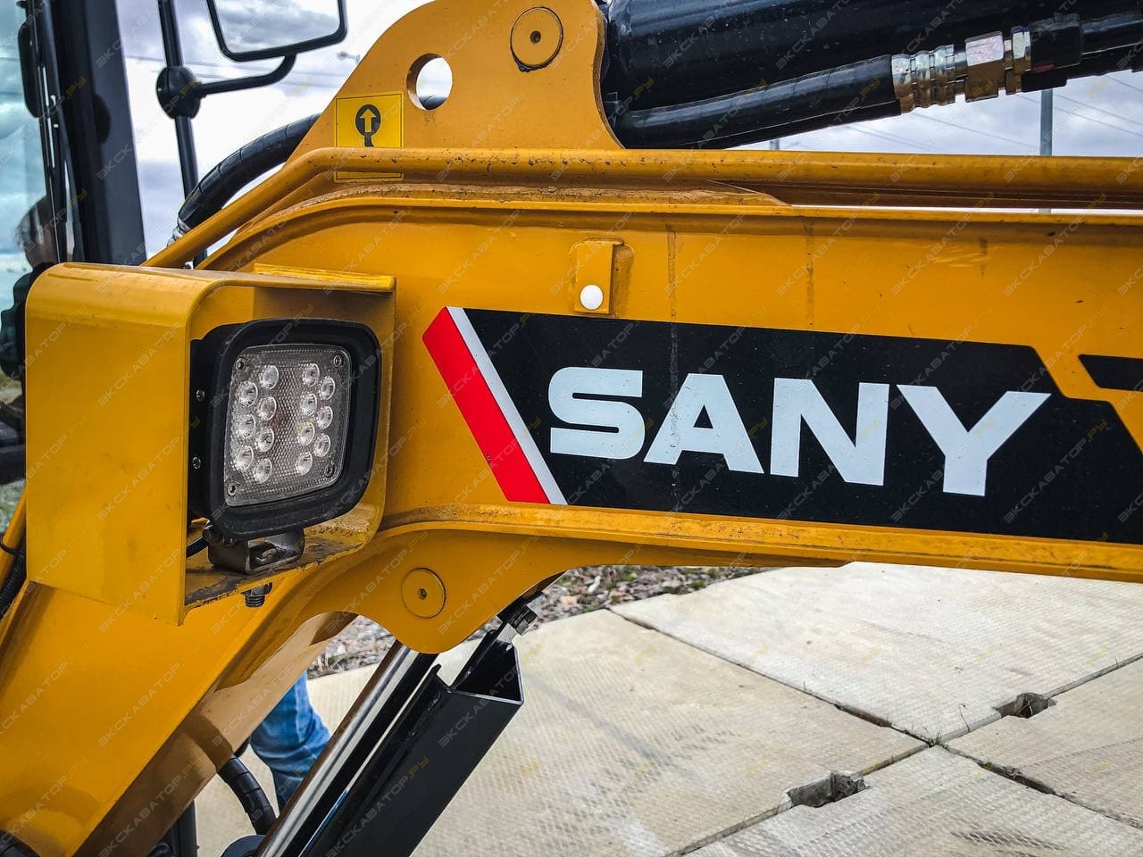 Sany SY18C [9]