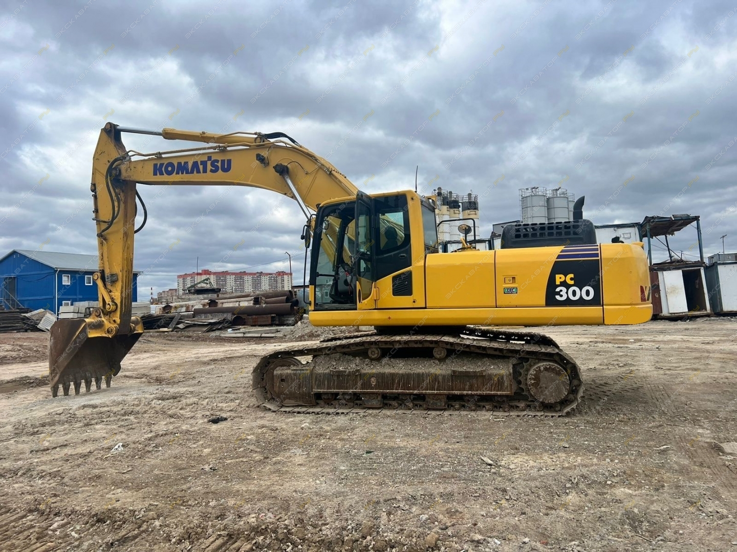 Komatsu PC300-8M0 [1]