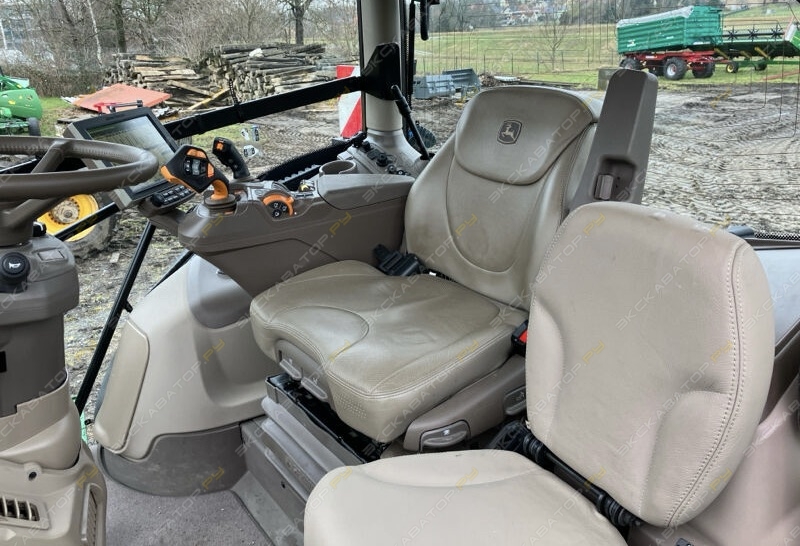 John Deere 6250R [6]