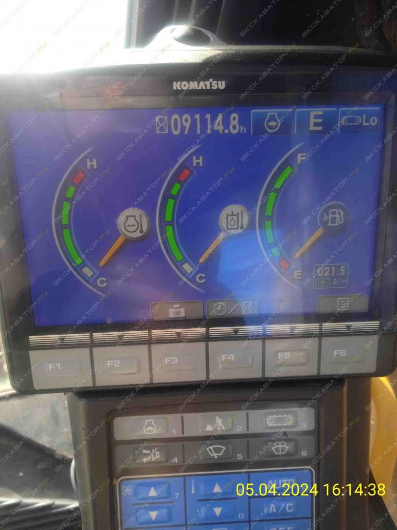 Komatsu PC300-8M0 [5]