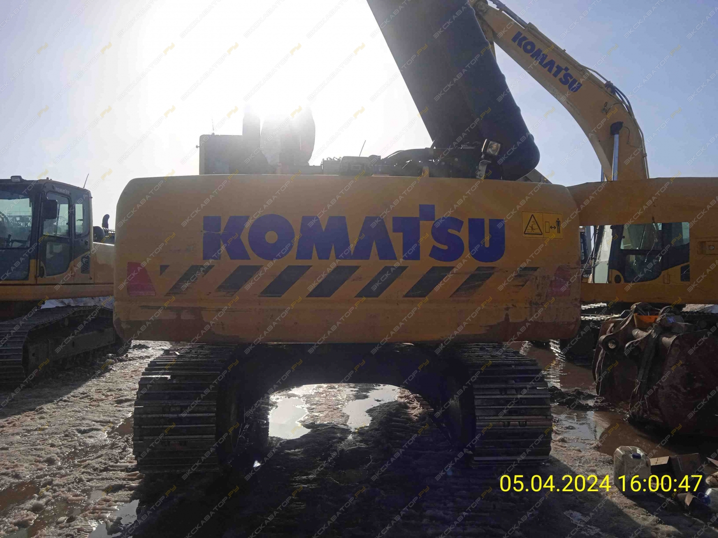 Komatsu PC300-8M0 [3]